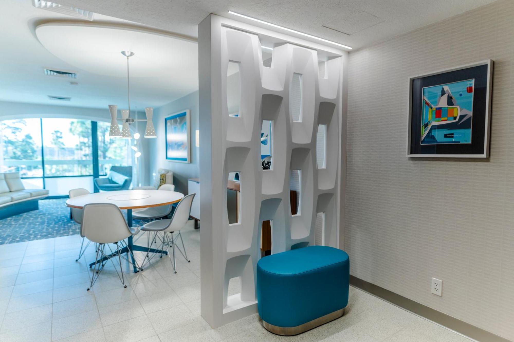 ฮาวเวิร์ด จอห์นสัน บาย วินด์แฮม แอนาไฮม์ โฮเต็ล แอนด์ วอเตอร์ เพลย์กราวด์ Hotel ภายนอก รูปภาพ