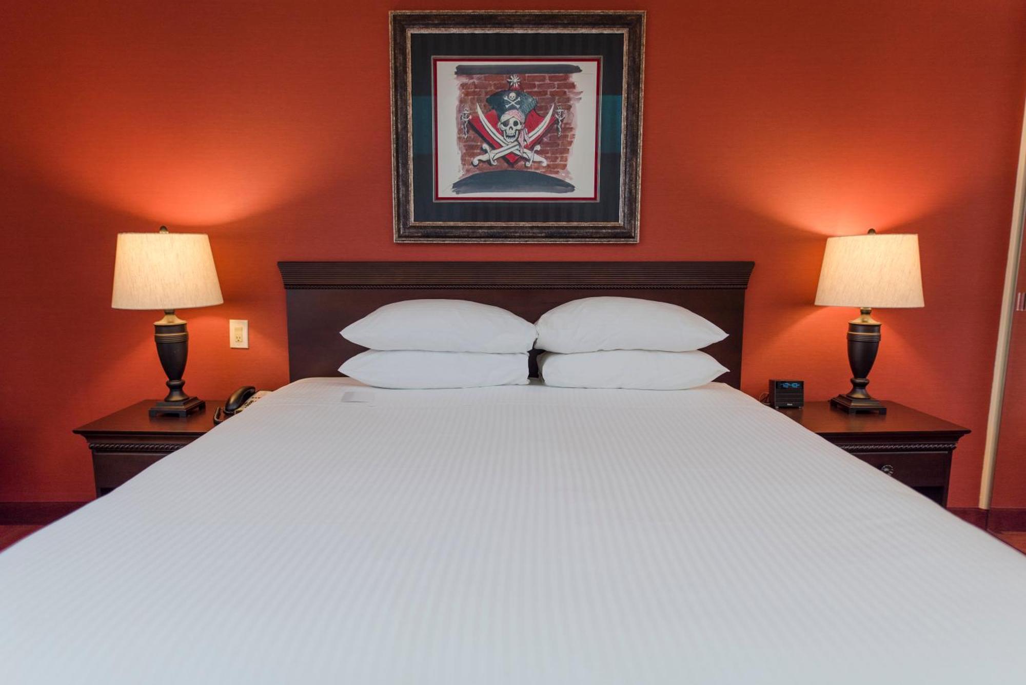 ฮาวเวิร์ด จอห์นสัน บาย วินด์แฮม แอนาไฮม์ โฮเต็ล แอนด์ วอเตอร์ เพลย์กราวด์ Hotel ภายนอก รูปภาพ