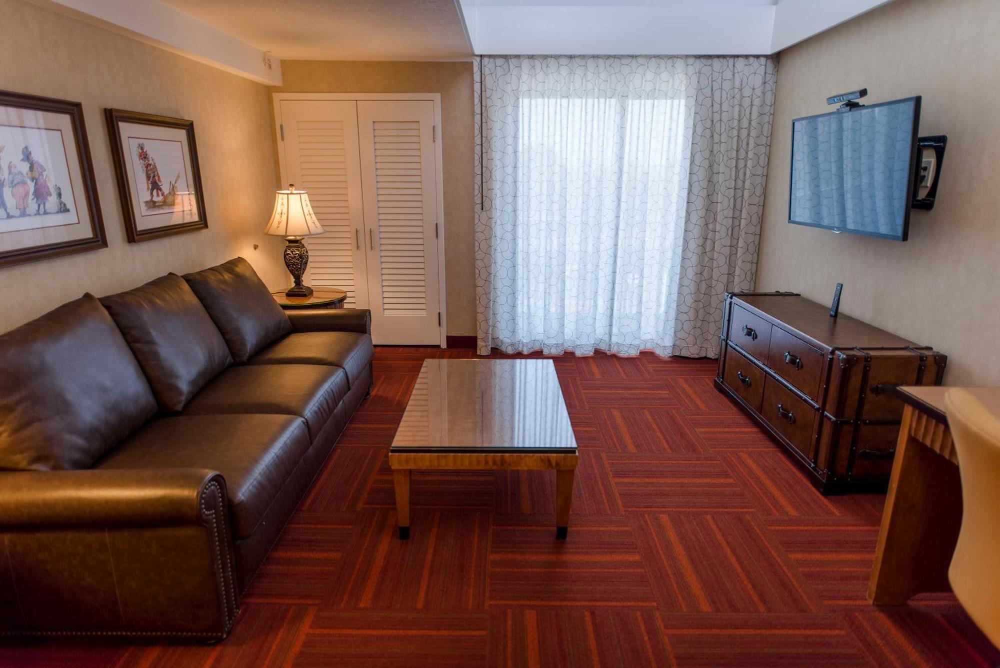 ฮาวเวิร์ด จอห์นสัน บาย วินด์แฮม แอนาไฮม์ โฮเต็ล แอนด์ วอเตอร์ เพลย์กราวด์ Hotel ภายนอก รูปภาพ