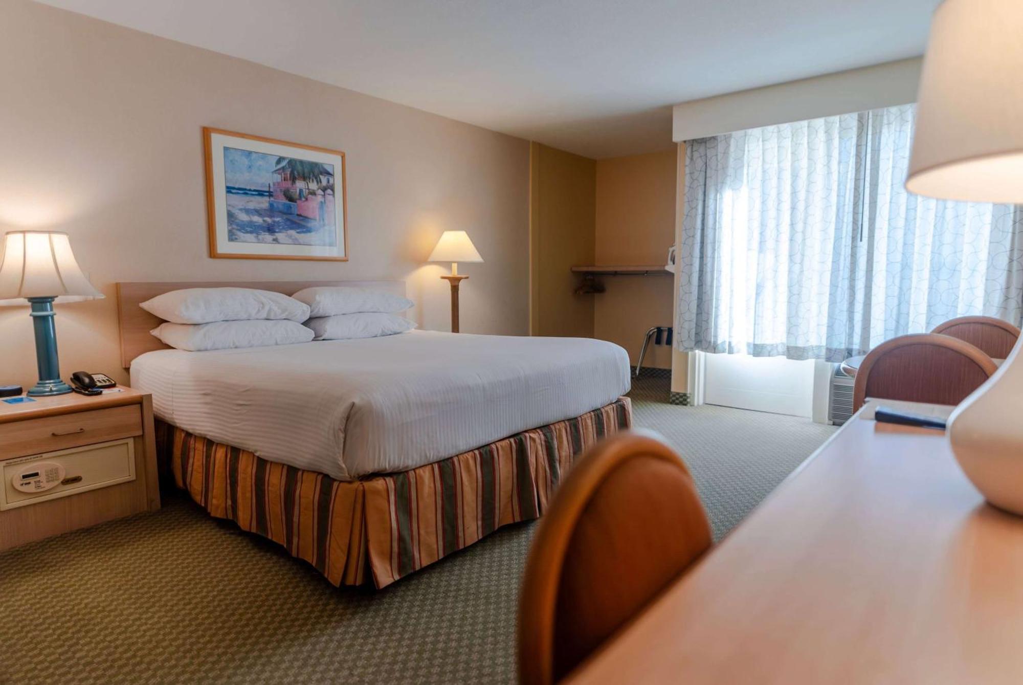 ฮาวเวิร์ด จอห์นสัน บาย วินด์แฮม แอนาไฮม์ โฮเต็ล แอนด์ วอเตอร์ เพลย์กราวด์ Hotel ภายนอก รูปภาพ