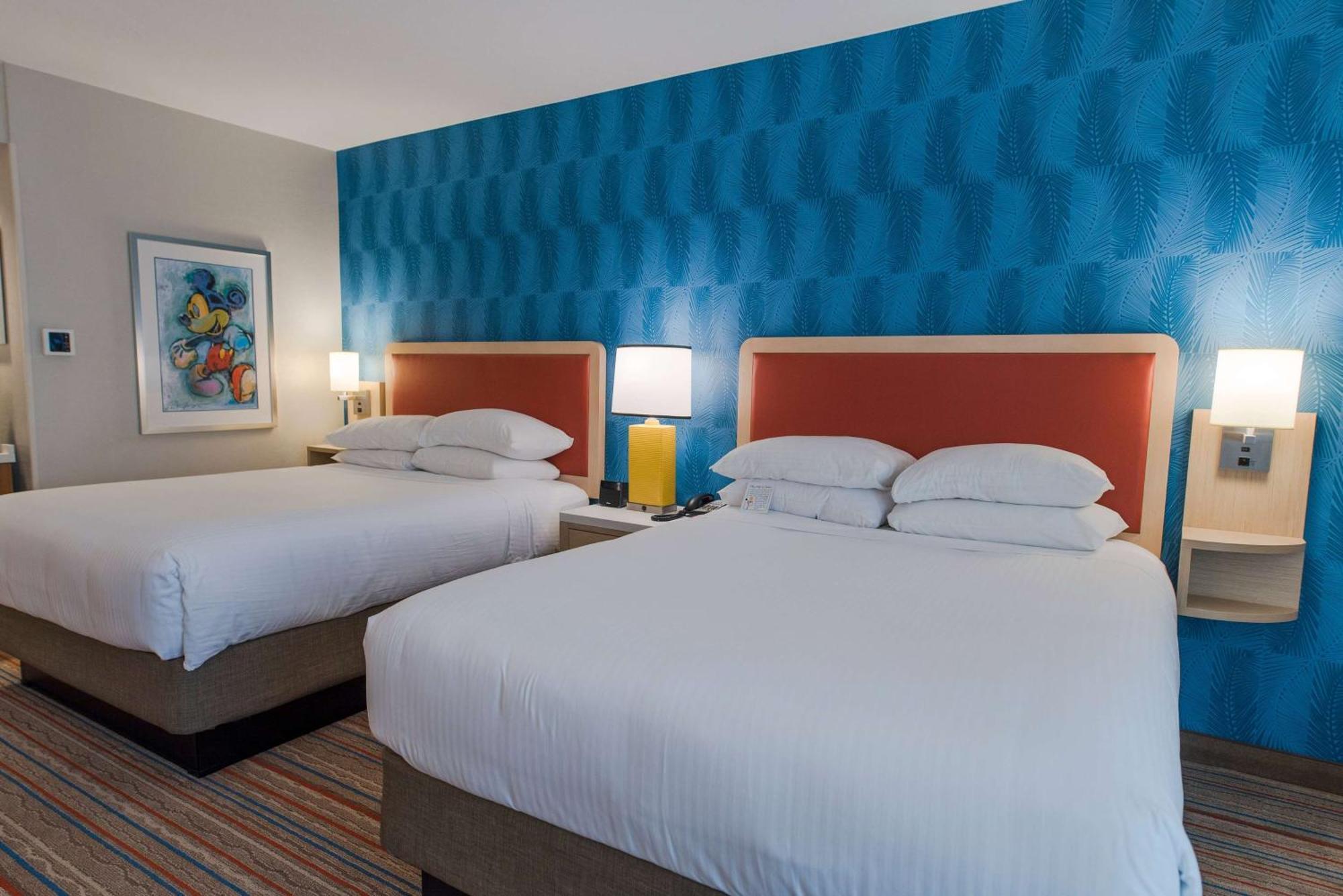 ฮาวเวิร์ด จอห์นสัน บาย วินด์แฮม แอนาไฮม์ โฮเต็ล แอนด์ วอเตอร์ เพลย์กราวด์ Hotel ภายนอก รูปภาพ