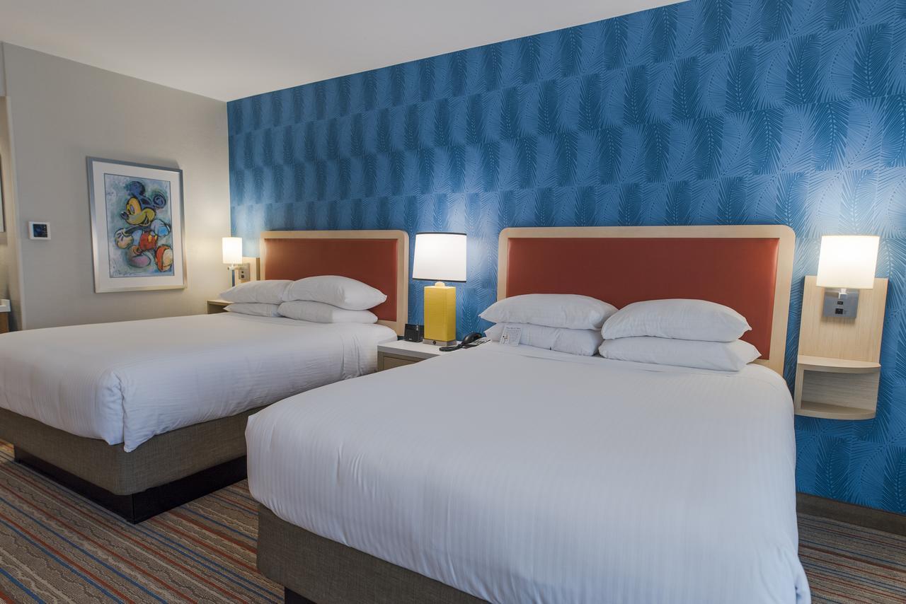 ฮาวเวิร์ด จอห์นสัน บาย วินด์แฮม แอนาไฮม์ โฮเต็ล แอนด์ วอเตอร์ เพลย์กราวด์ Hotel ภายนอก รูปภาพ